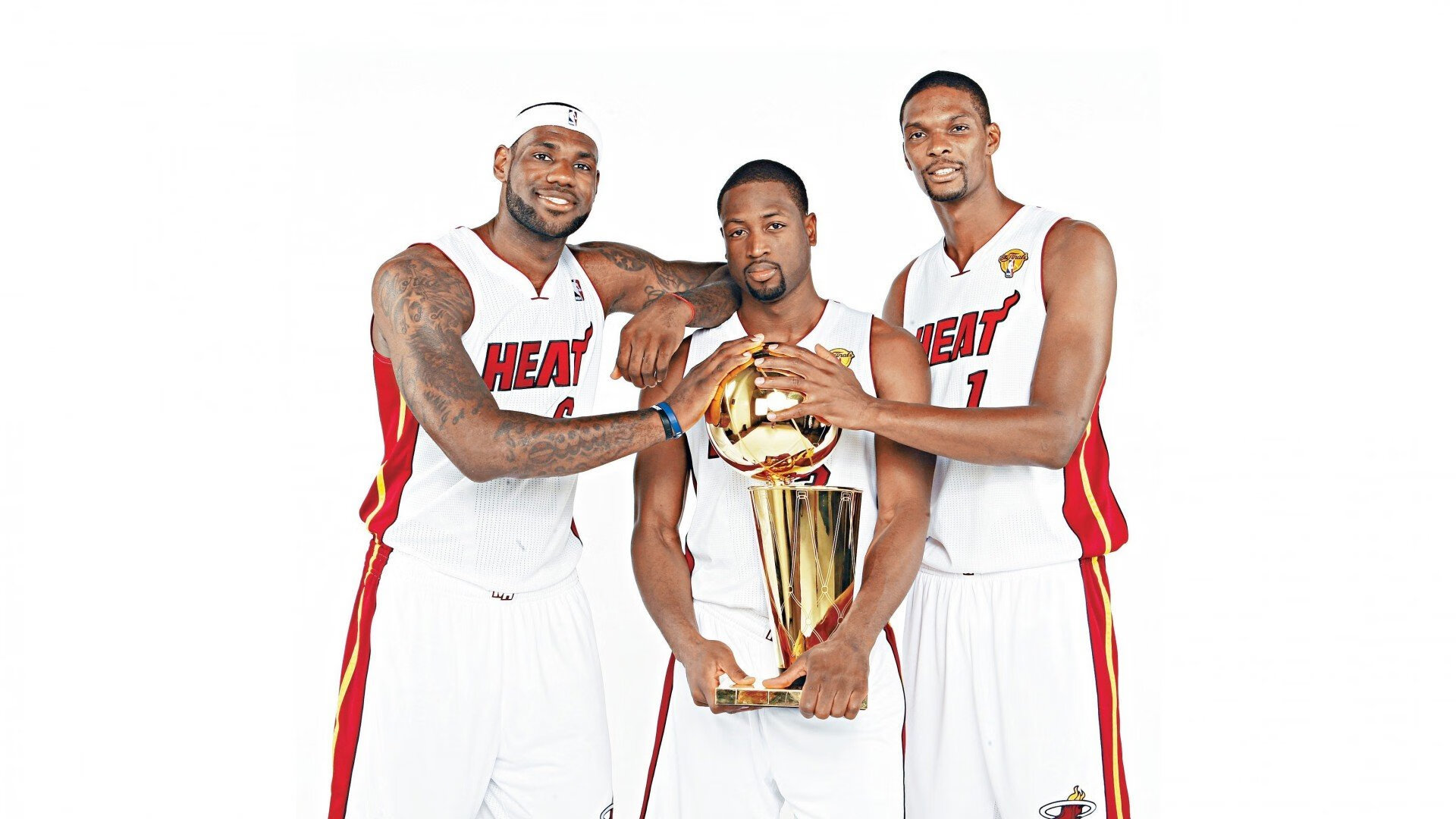 篮网防线溃败之夜，詹姆斯在重压下完成史诗级爆发