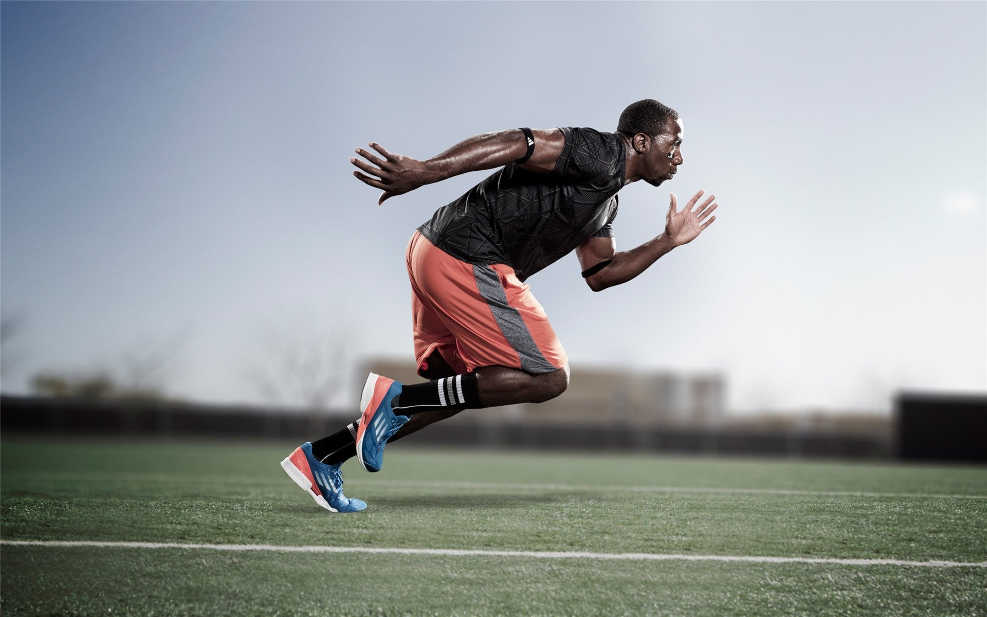 绿茵场上的双重奏,德国战车力克乌克兰,内马尔统治全场展现王者风范